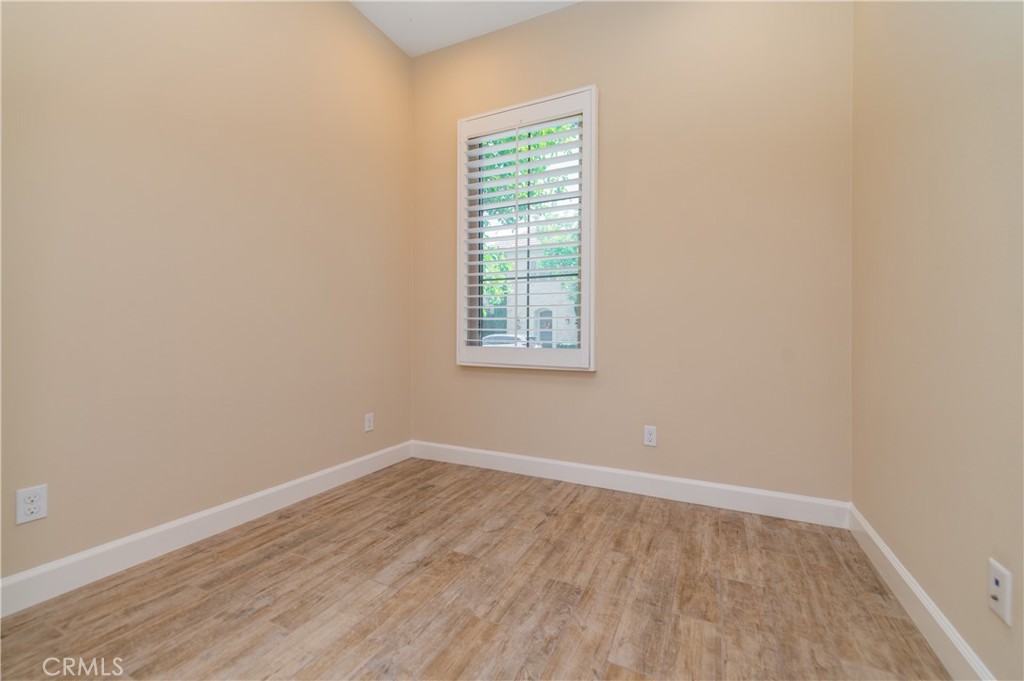 65 Pinetree Property Photo 8