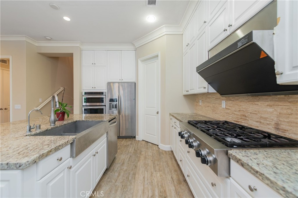 65 Pinetree Property Photo 10