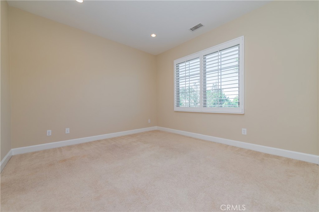 65 Pinetree Property Photo 22