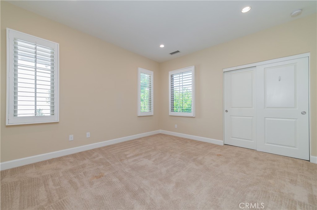 65 Pinetree Property Photo 28