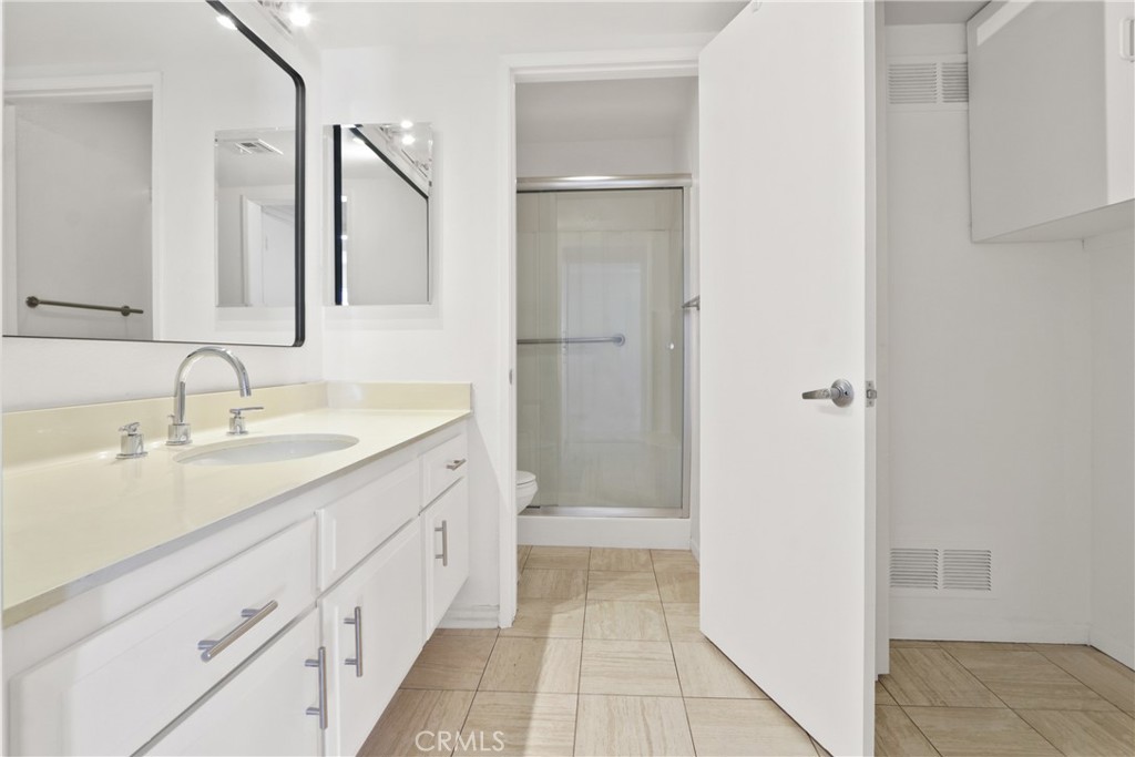 3709 Country Club Drive 1 Property Photo 11