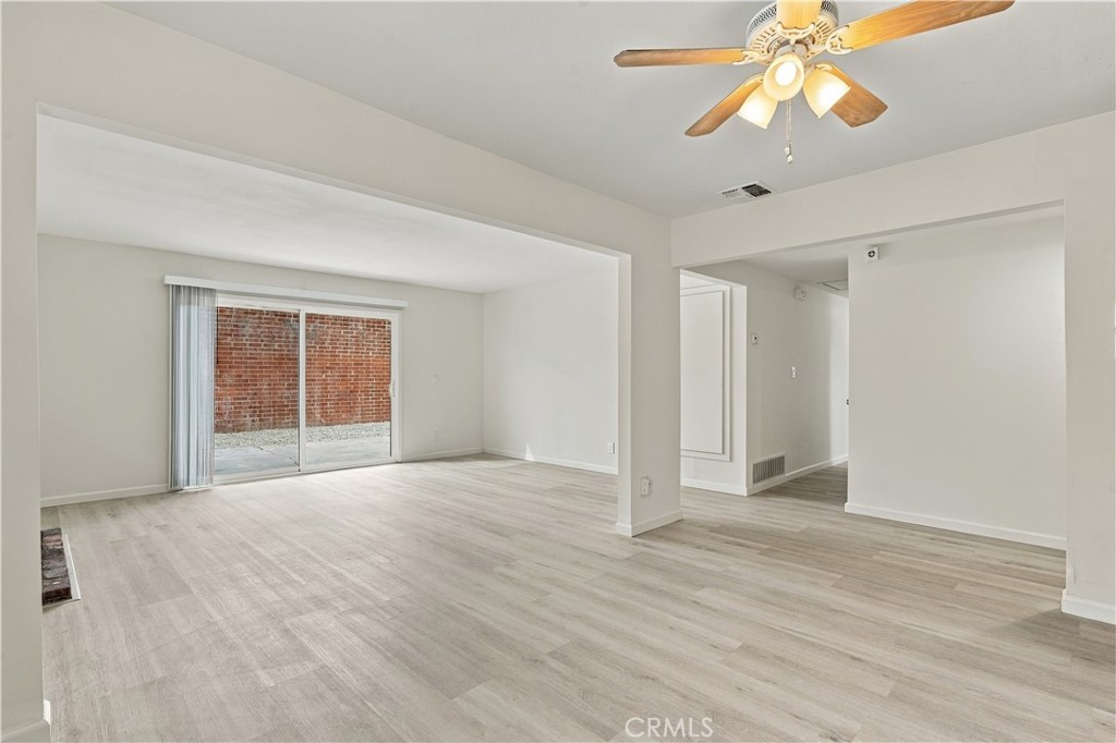 19214 Springport Dr Property Photo 6