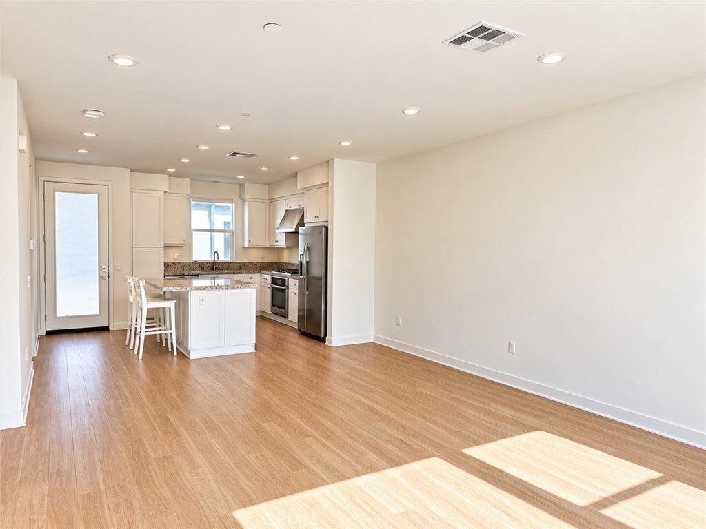 383 Bellver Property Photo 8