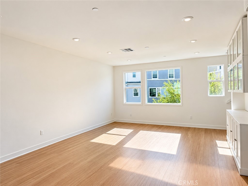 383 Bellver Property Photo 15