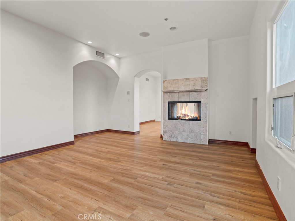 10827 Pacific View Property Photo 7