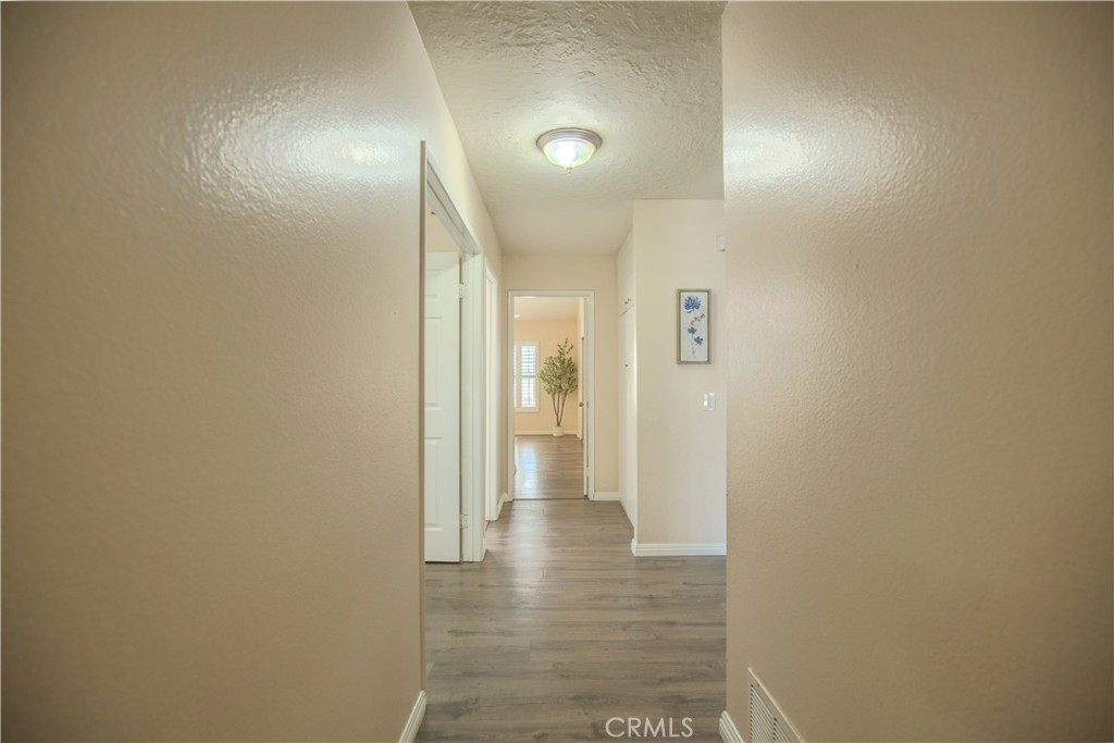 2528 N Tustin D Property Photo 7