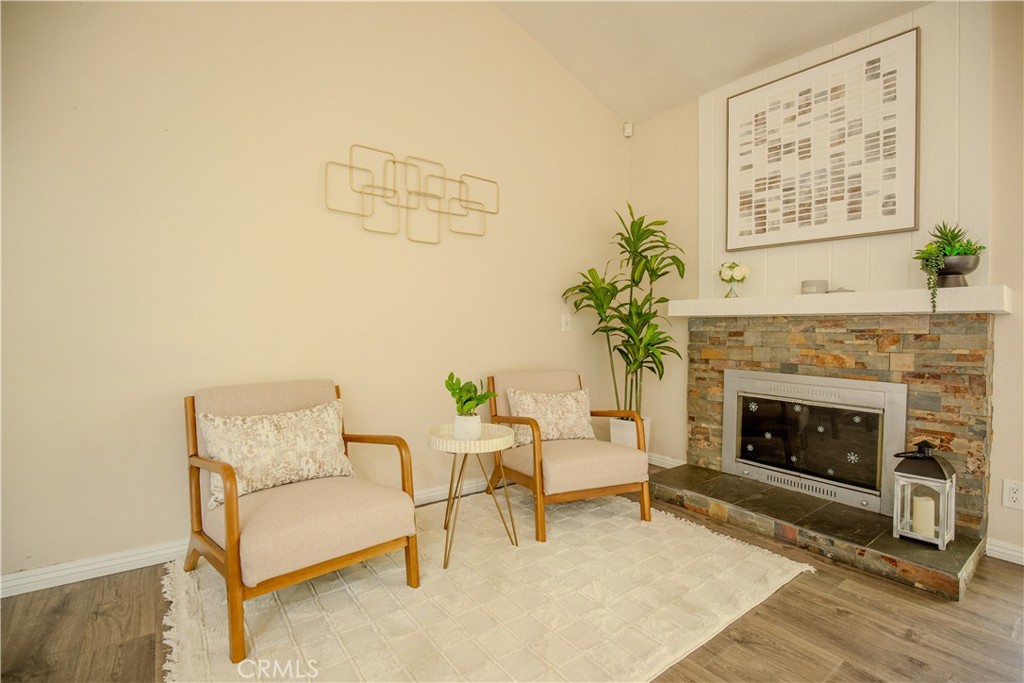 2528 N Tustin D Property Photo 23