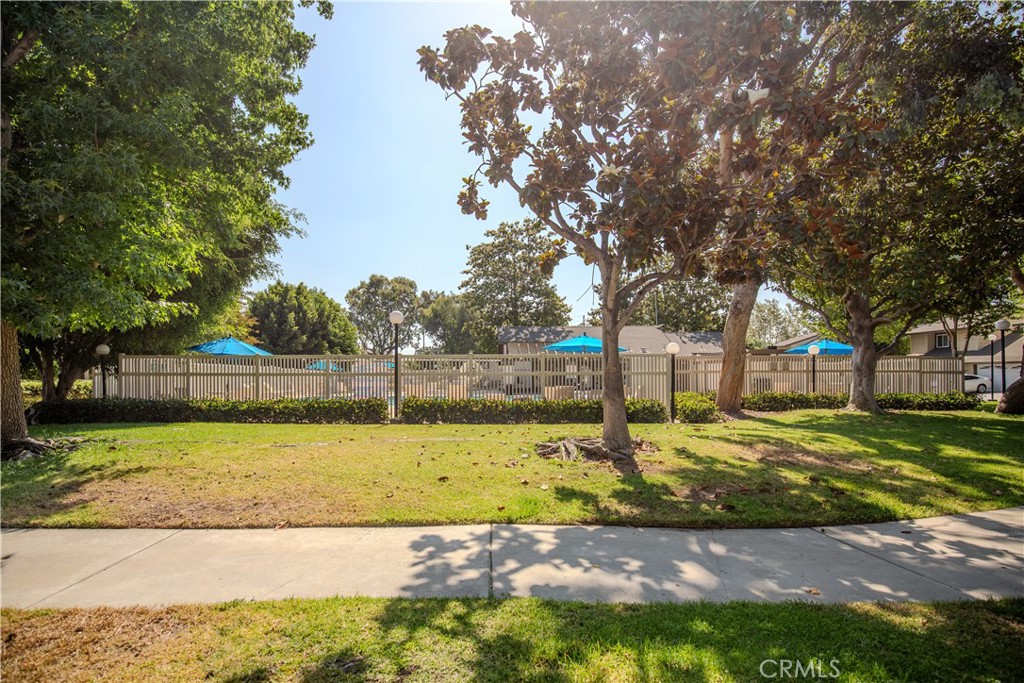 2528 N Tustin D Property Photo 48