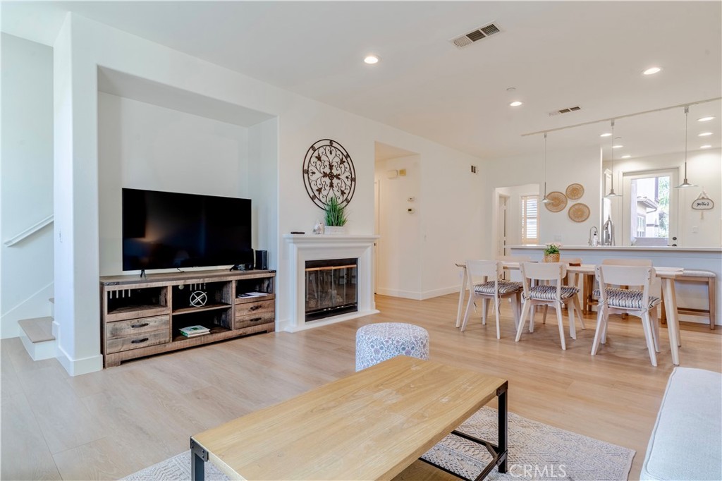 8056 Torino Property Photo 12