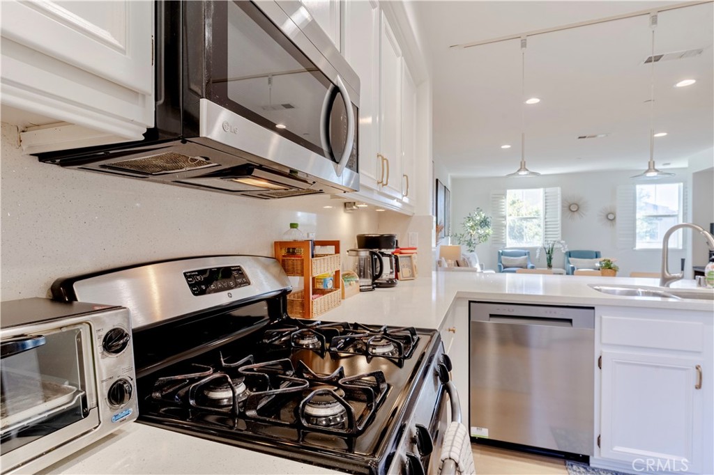 8056 Torino Property Photo 15