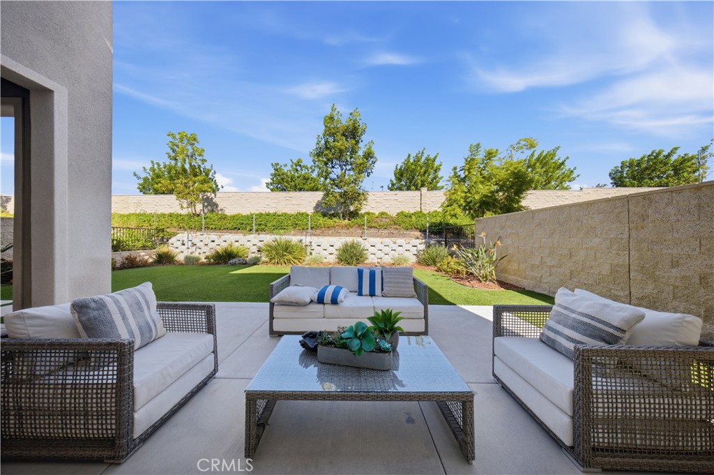 140 Sierra Madre Property Photo 1