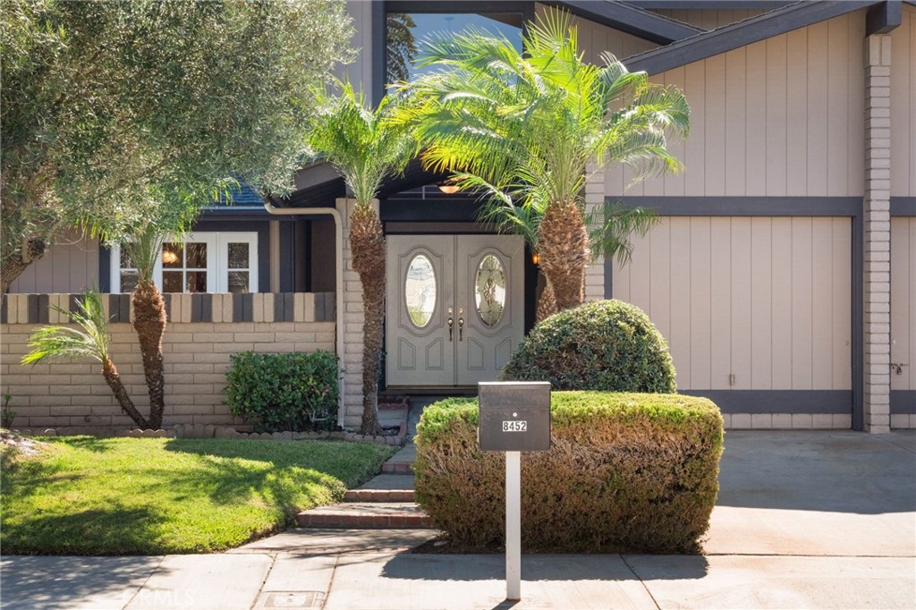 8452 Compton Property Photo 4