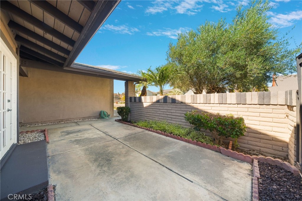 8452 Compton Property Photo 14
