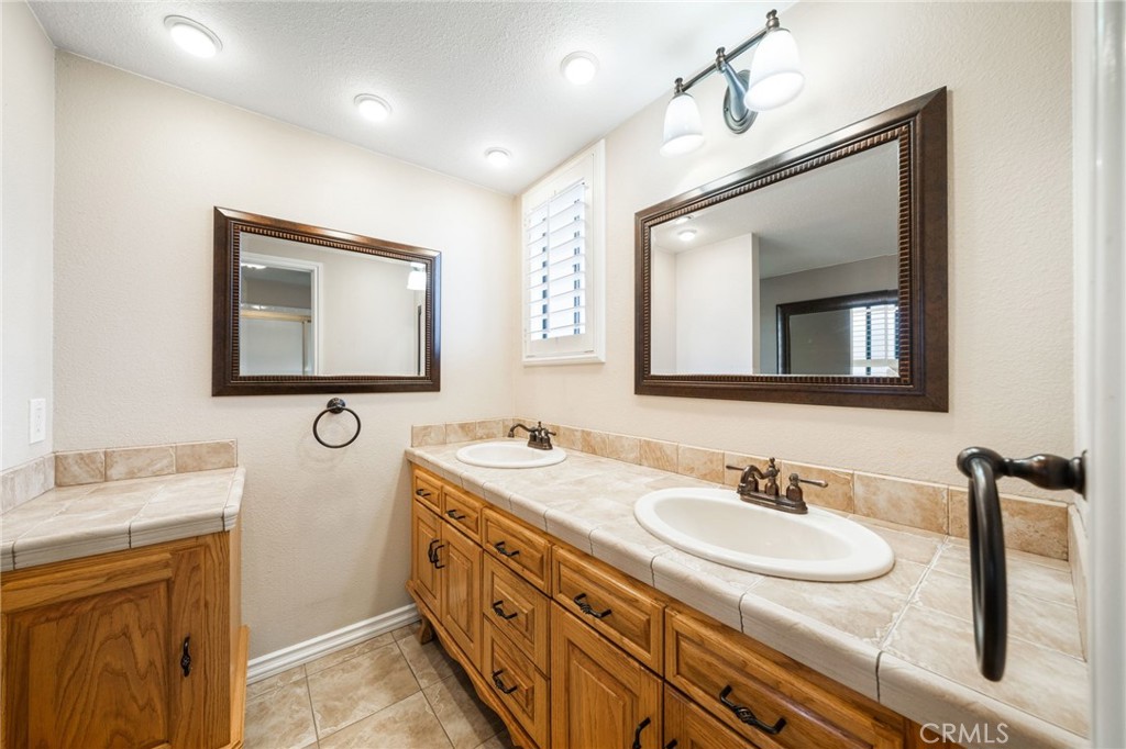8452 Compton Property Photo 32