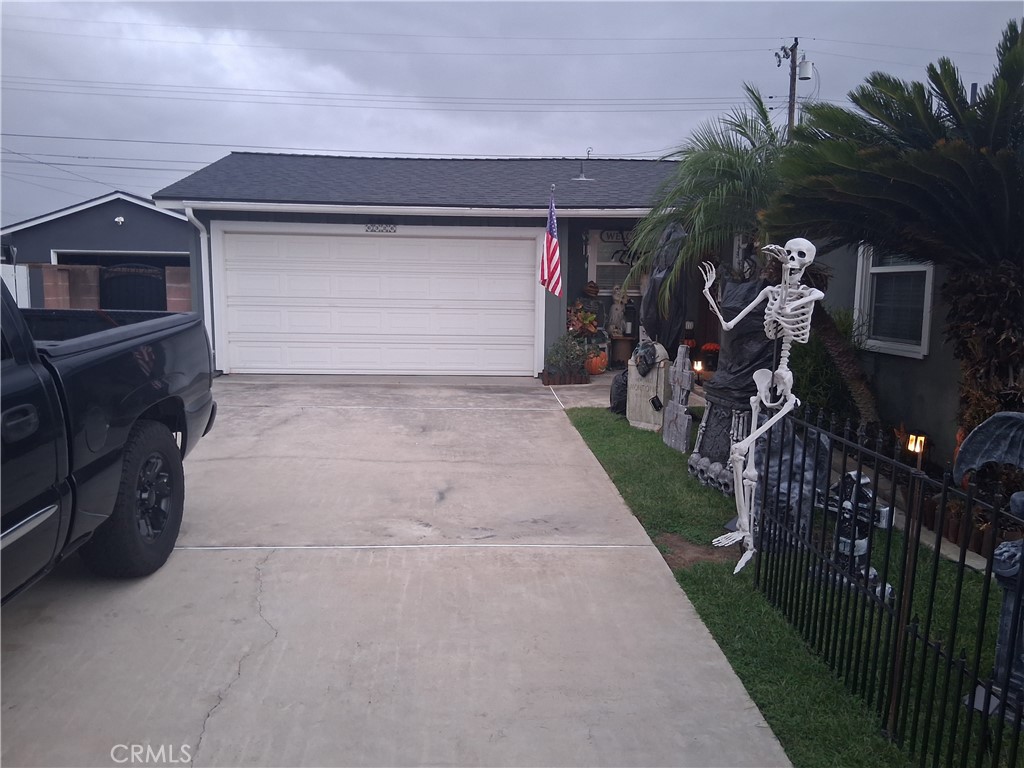 6326 San Roberto Circle Property Photo 3