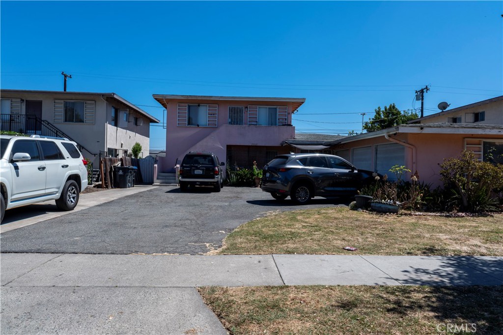 2609 S Rosewood Property Photo 1
