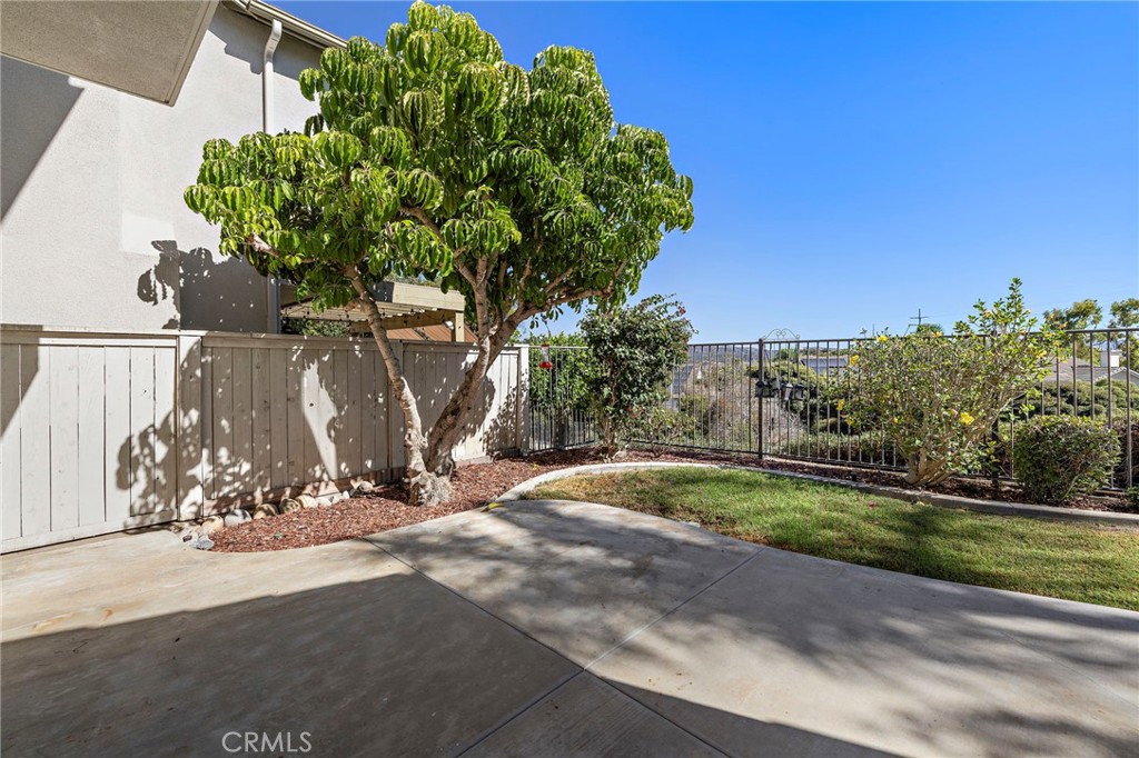 20 Corte Pasillo Property Photo 22