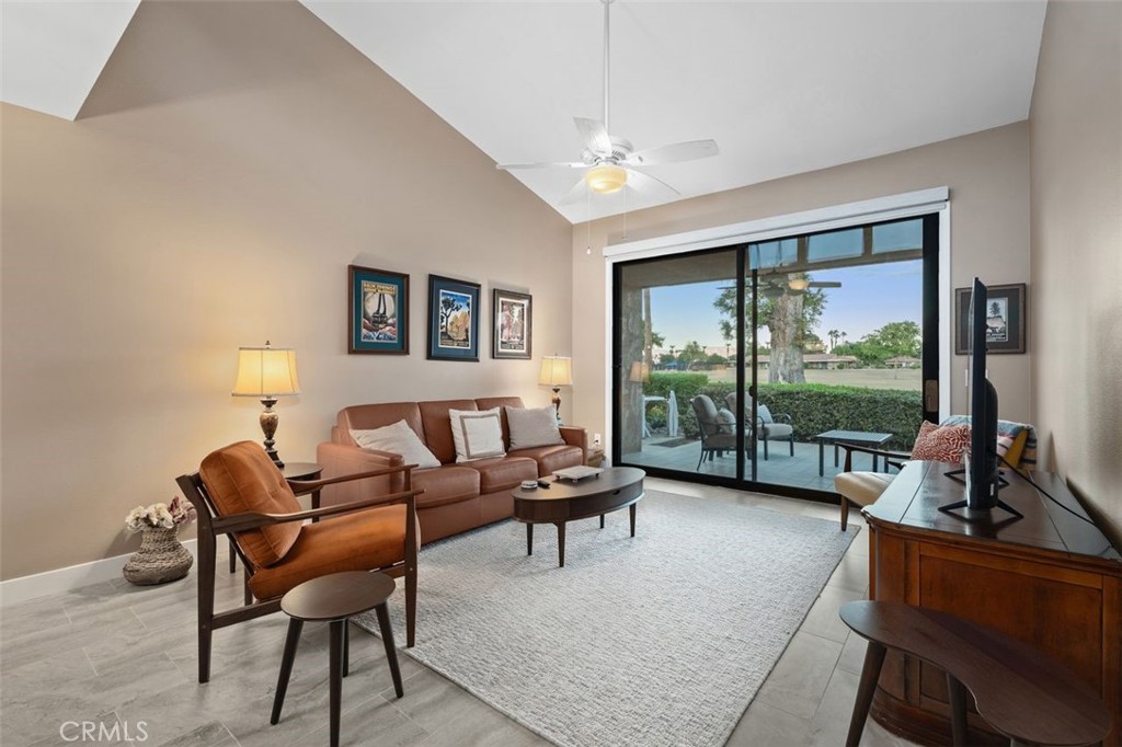 40 Sunrise Property Photo 4