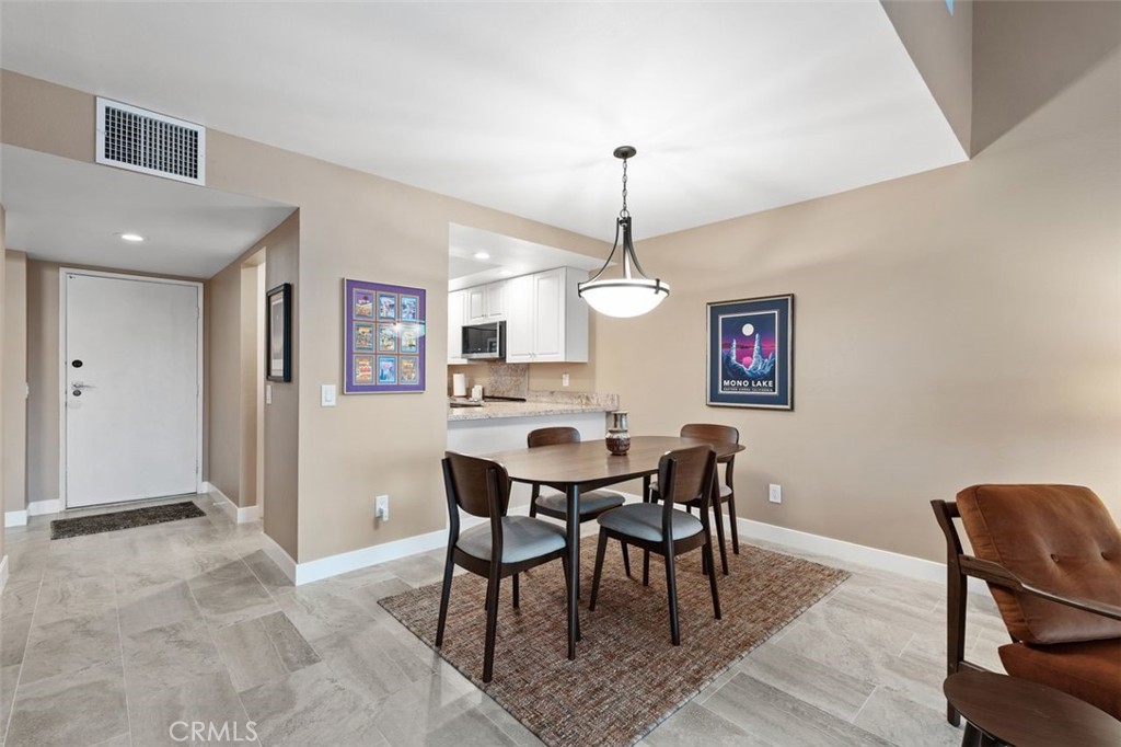 40 Sunrise Property Photo 6
