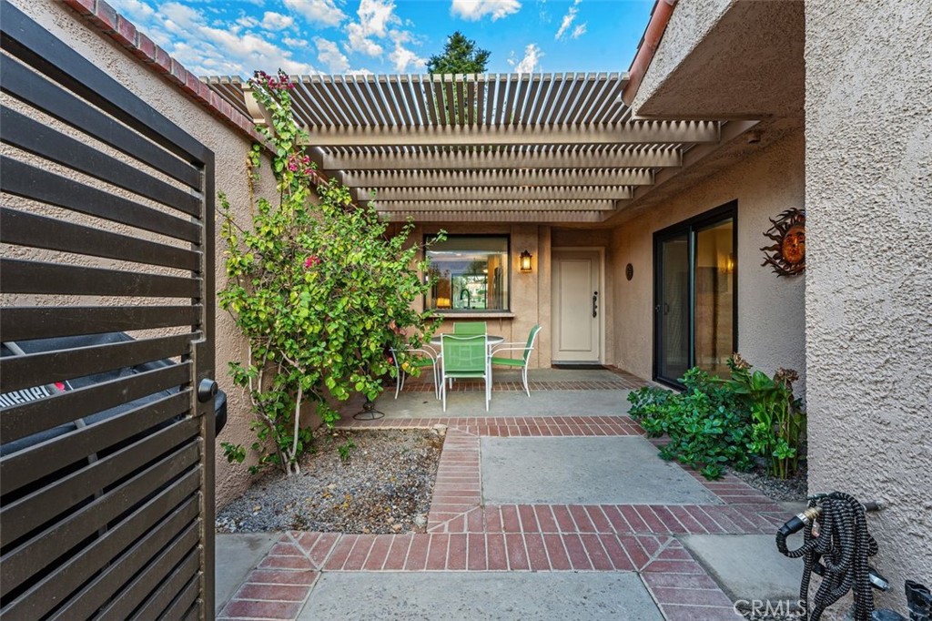 40 Sunrise Property Photo 22