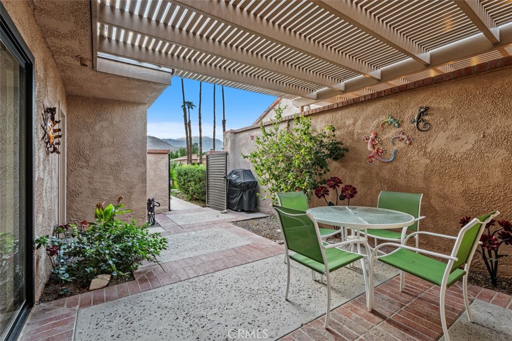 40 Sunrise Property Photo 23