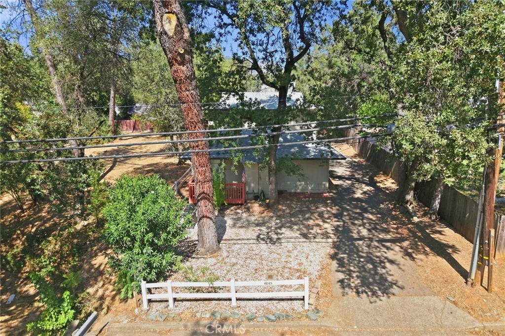 4845 Front Property Photo 9