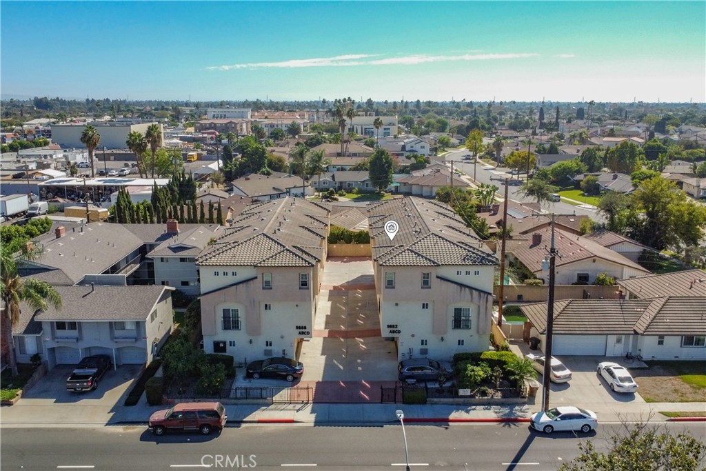 9882 W Broadway Property Photo 1