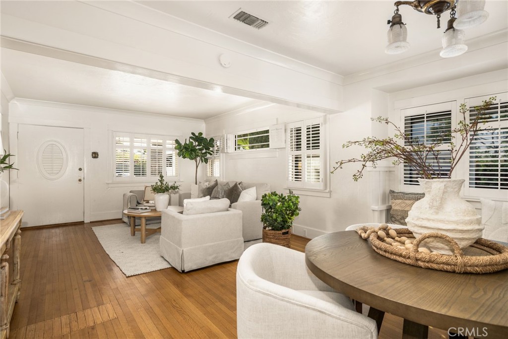 373 Gladys Avenue Property Photo 10