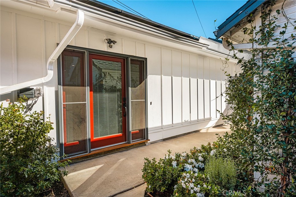 373 Gladys Avenue Property Photo 32