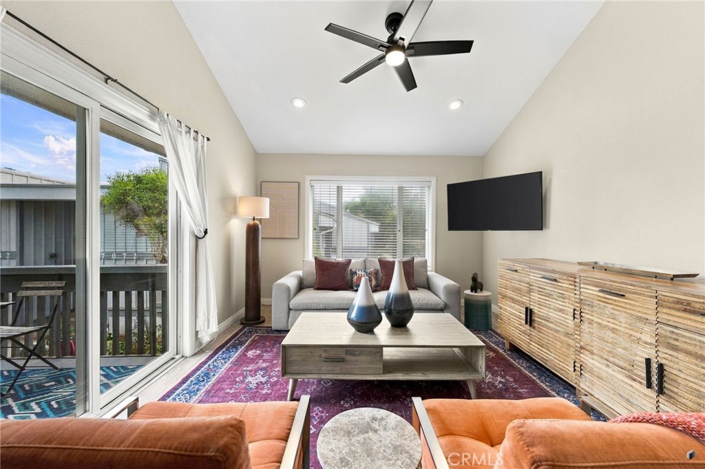 17042 Pacific Coast Highway 201 Property Photo 5