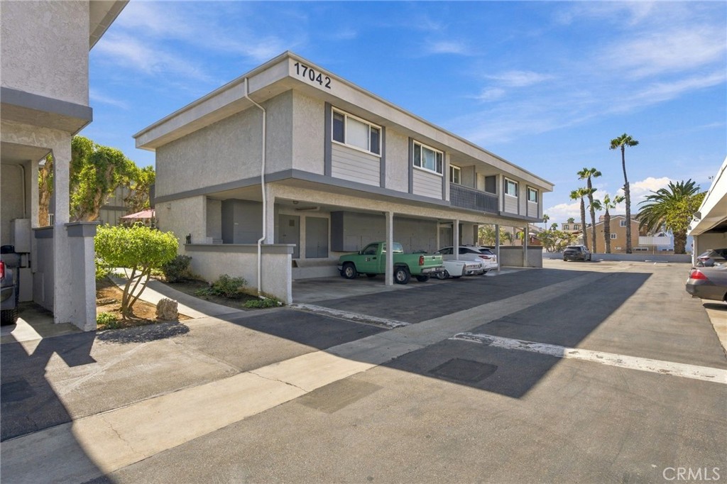 17042 Pacific Coast Highway 201 Property Photo 22