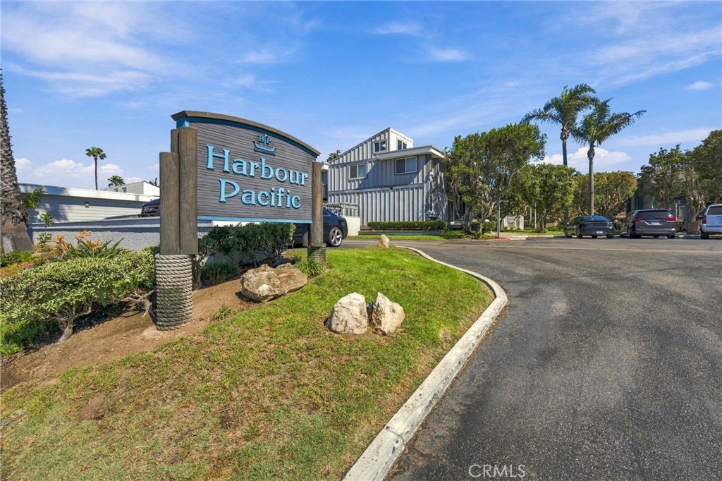 17042 Pacific Coast Highway 201 Property Photo 23
