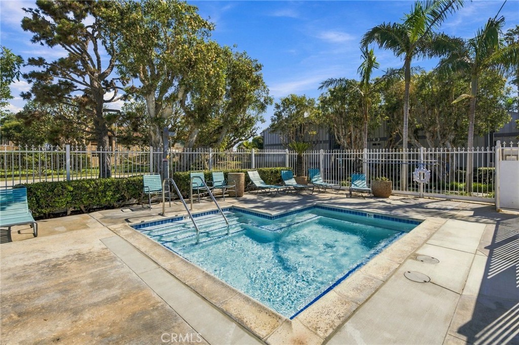 17042 Pacific Coast Highway 201 Property Photo 28