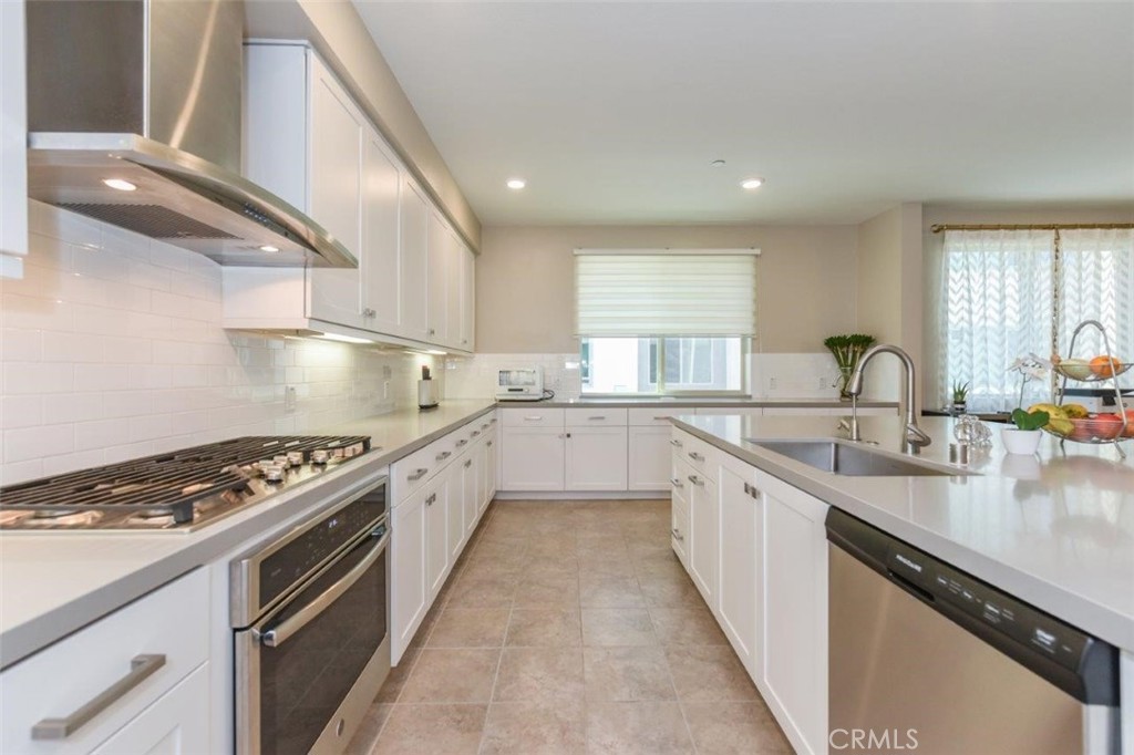 170 Tribeca Property Photo 4