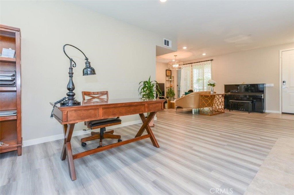 170 Tribeca Property Photo 8
