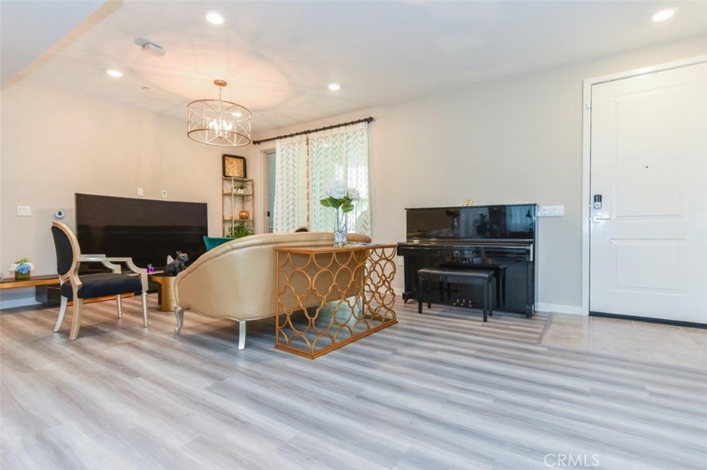 170 Tribeca Property Photo 9