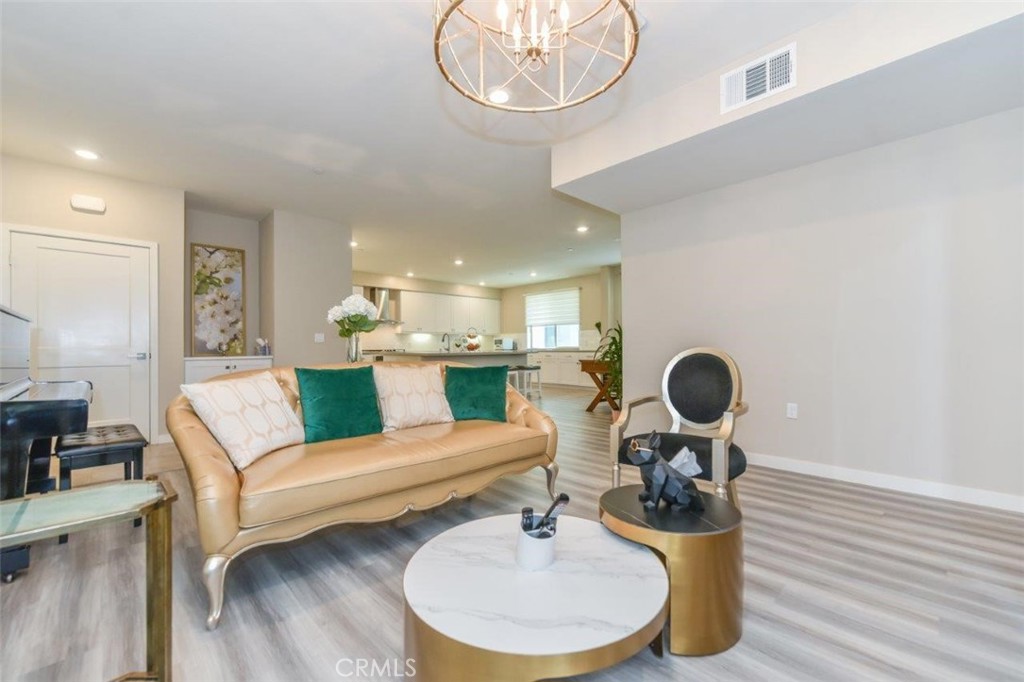 170 Tribeca Property Photo 13