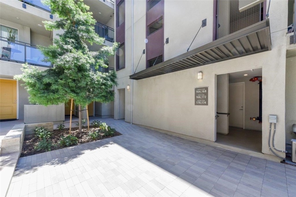 170 Tribeca Property Photo 33