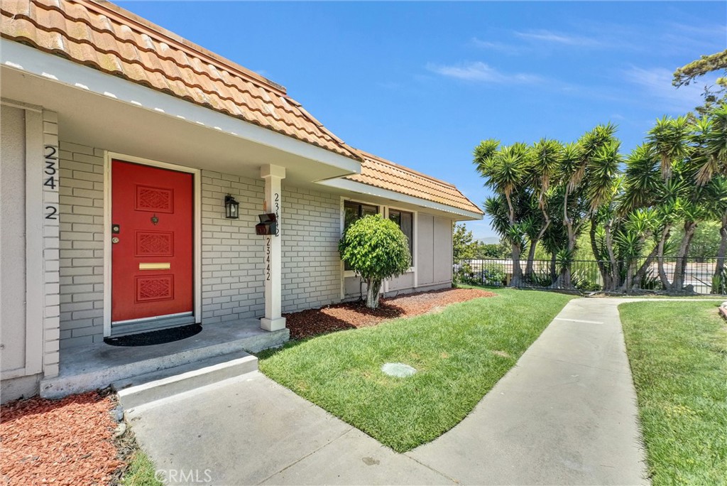 23442 Via San Pablo Property Photo 28