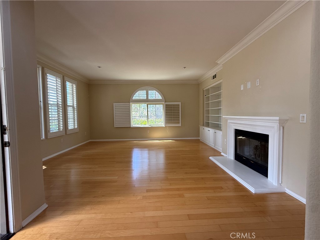 31 Regal Property Photo 7