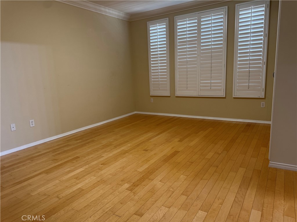 31 Regal Property Photo 18