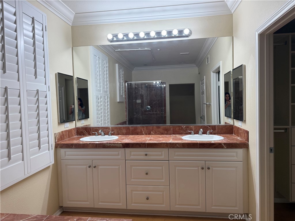 31 Regal Property Photo 22