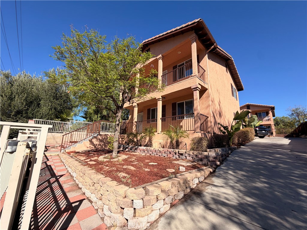 905 W Sumner Property Photo 1