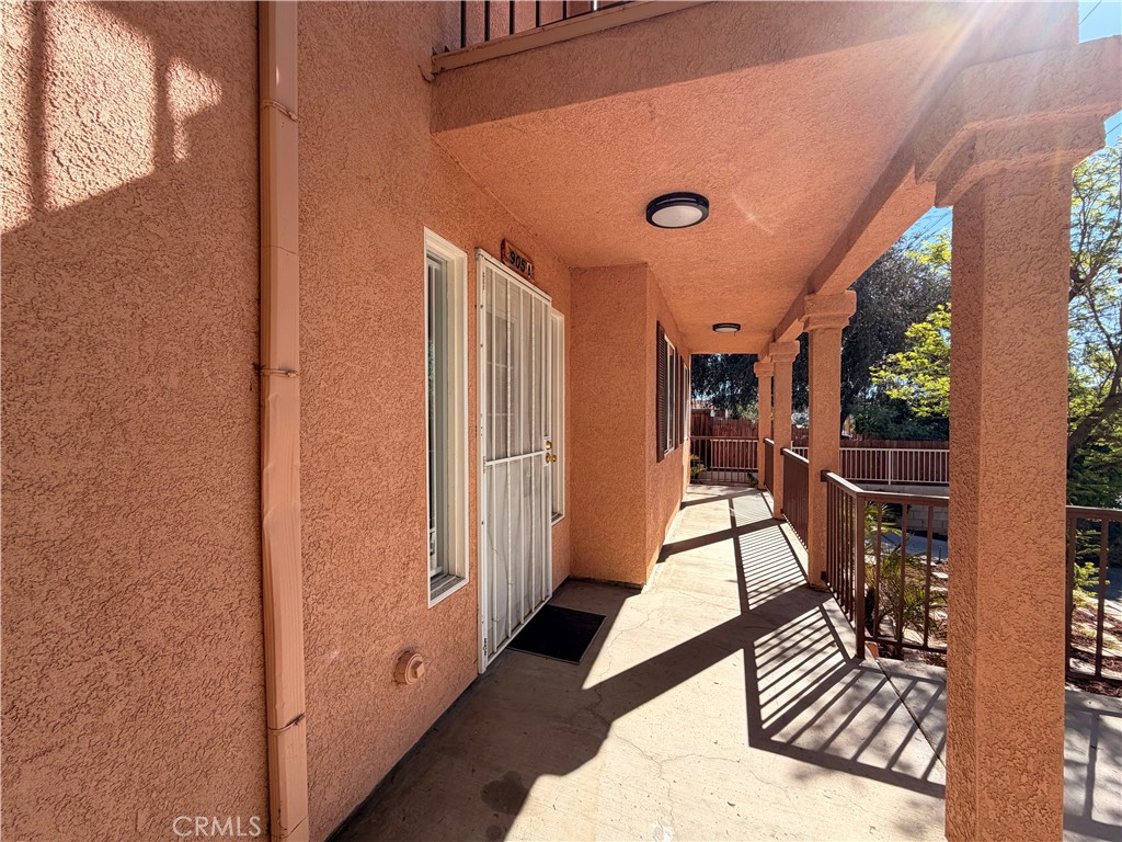 905 W Sumner Property Photo 2