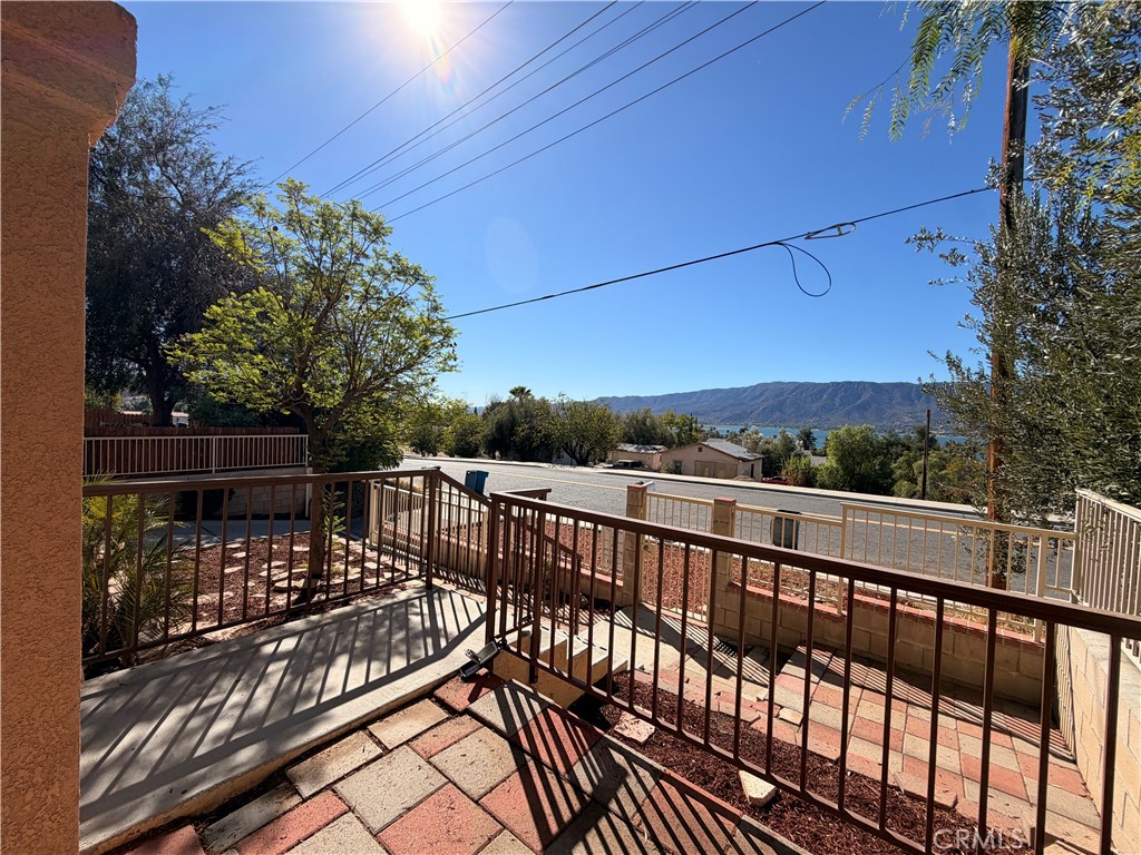 905 W Sumner Property Photo 3