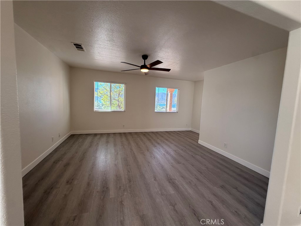 905 W Sumner Property Photo 9