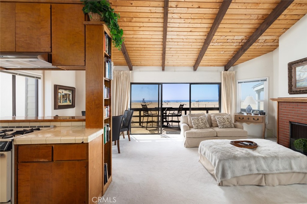 412 E Oceanfront Property Photo 29