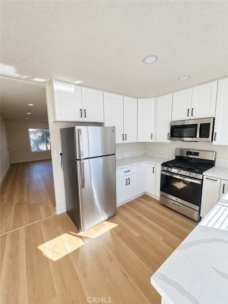 2262 W Colchester Drive E Property Photo 1