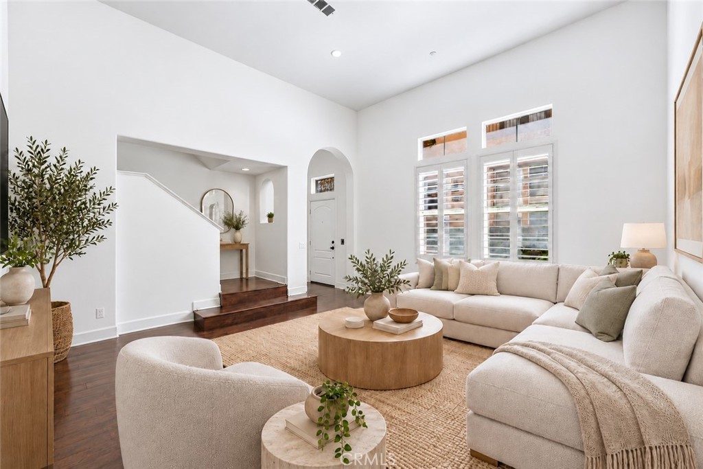 4452 Owens Street 104