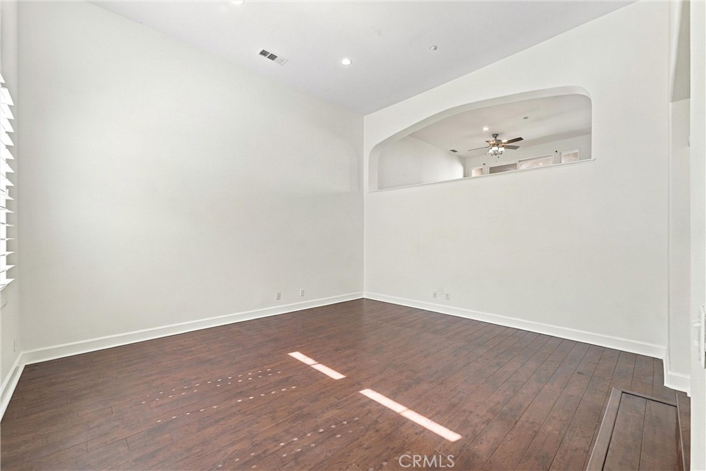 4452 Owens Street 104 Property Photo 4